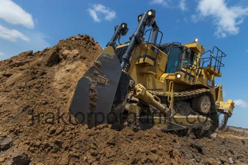 Caterpillar D13 karta techniczna i opinia